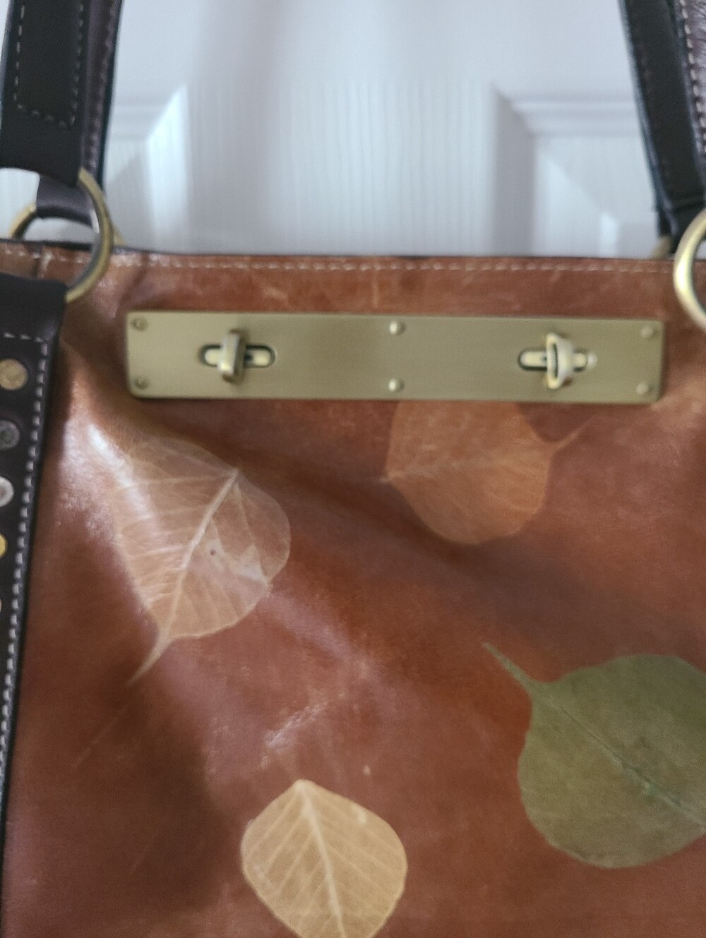 Firenze Bella Leaf Tote - Picture 2 of 9